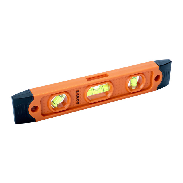 Orange vattenpass med tre libeller och svarta ändskydd.