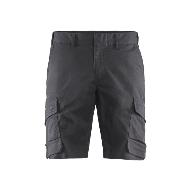Grå cargoshorts med flera fickor och bältesöglor.