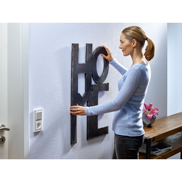 SPIK 77776 TESA SJÄLVHÄFTANDE TAPET/PUTS 2KG