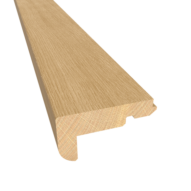 Produktbild föreställande artikeln TRAPPNOS MASSIV EK MATTLACK 60X35X1200 13MM från kategorin Trappnos & Avslutningslister