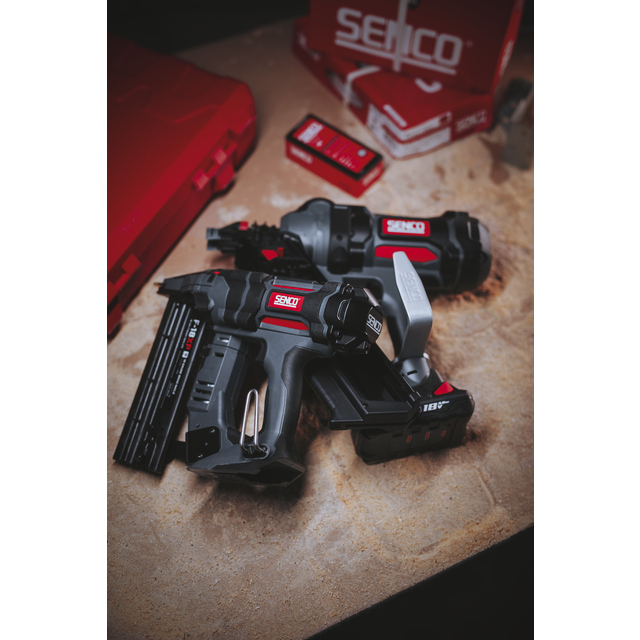 DYCKERTPISTOL FUSION F-18XP 1,2MM 0GR UTAN BATTERI 15-55MM