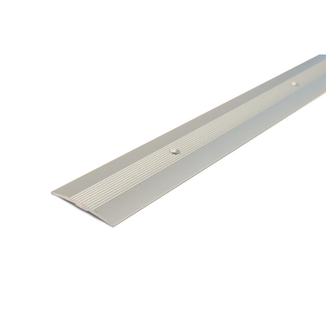 SKARVLIST 38MM RÄFFLAD SILVER 300CM INKLUSIVE SKRUV | Beijerbygg Byggmaterial