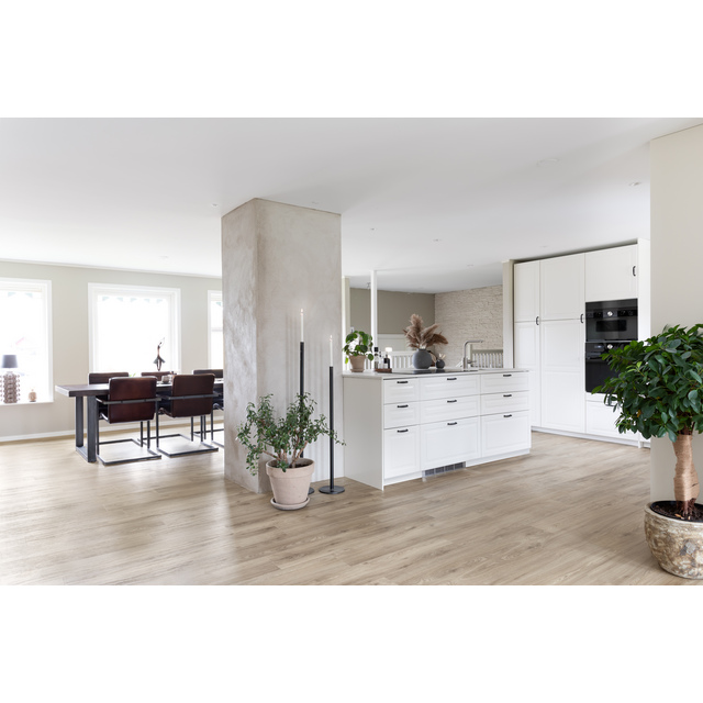 Miljöbild föreställande artikeln VINYLGOLV KLICK EK GREIGE 10MM 1,86M2/PKT MAXWEAR från kategorin Plankdesign
