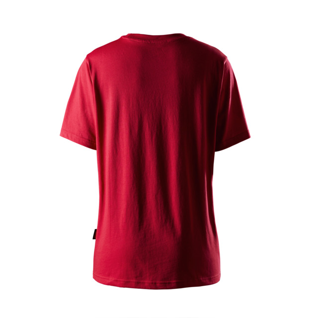 Röd T-shirt sedd bakifrån, enkel design utan tryck eller grafik.