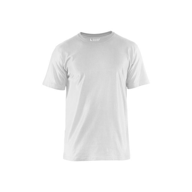 Vit t-shirt mot en vit bakgrund.
