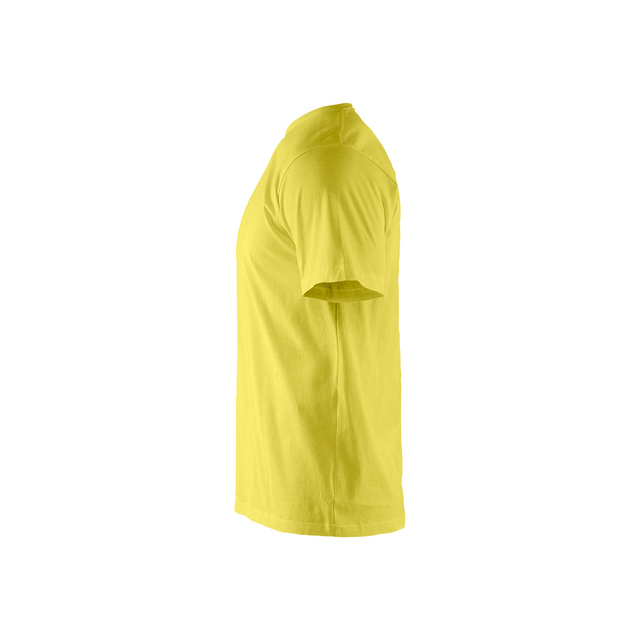 Ljusgul kortärmad t-shirt sedd från sidan, isolerad mot vit bakgrund.