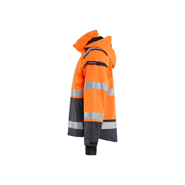 Orange och grå skyddsjacka med reflexband och huva, sedd från sidan.