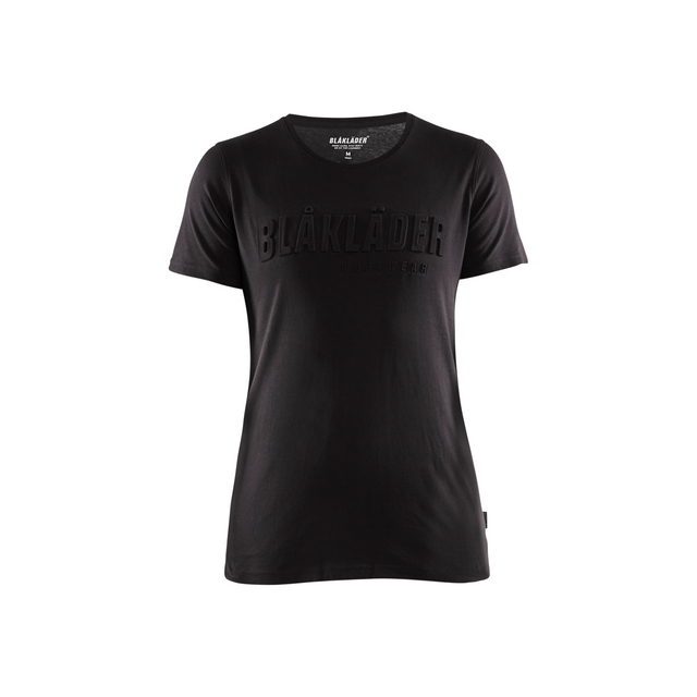Svart t-shirt med texten BLÅKLÄDER i relief över bröstet. Kortärmad med rund halsringning.