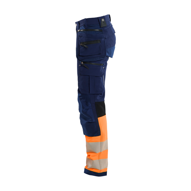 Arbetsbyxa i blått och orange med reflexband och flera fickor.