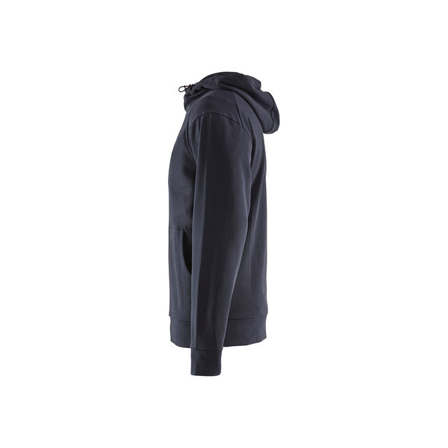 Svart hoodie sedd från sidan med fickor och huva.