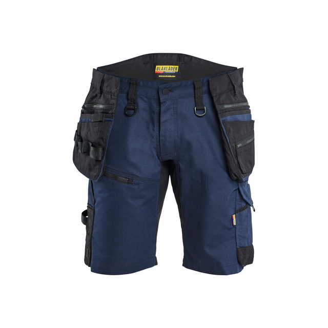 Mörkblå och svarta hantverksshorts med flera fickor och bälteshällor.