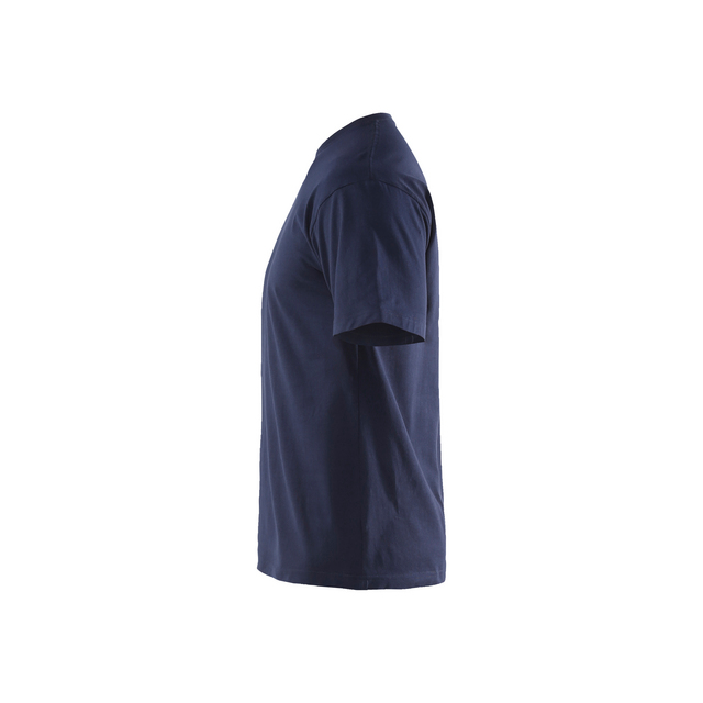 Mörkblå T-shirt sedd från sidan på vit bakgrund.