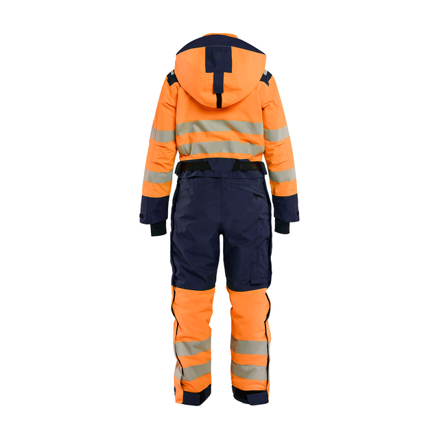Orange och mörkblå overall med reflexband och huva, sett bakifrån.