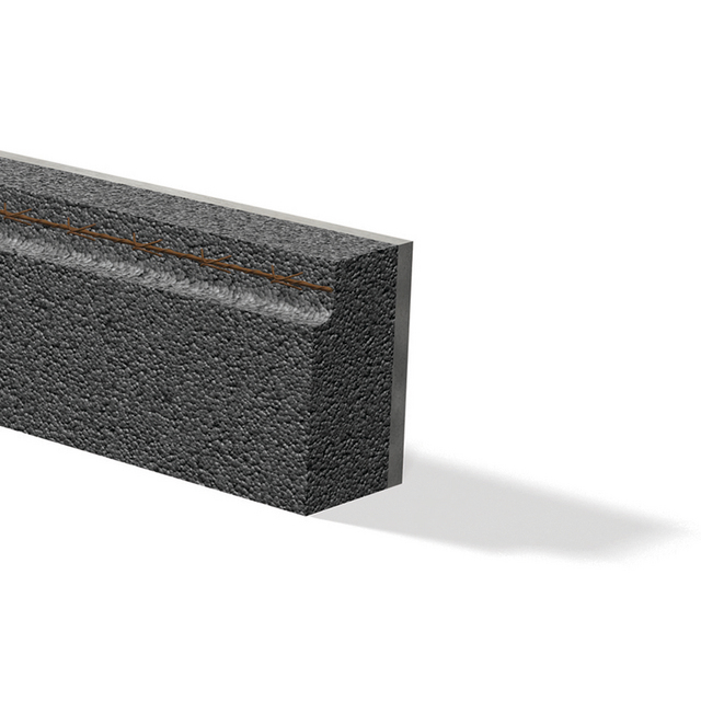 Betongkantsten i grå nyans med texturerad yta och avfasad kant.