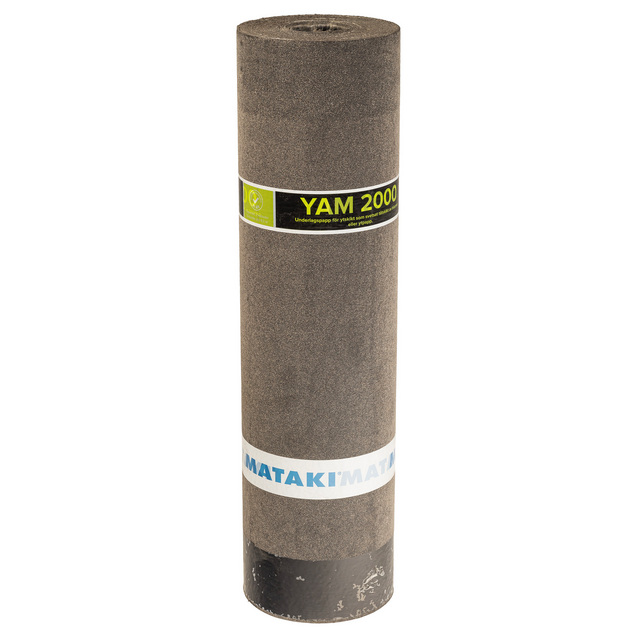 Rulle med Mataki underlagspapp YAM 2000, etikett med produktinformation och installationstips.